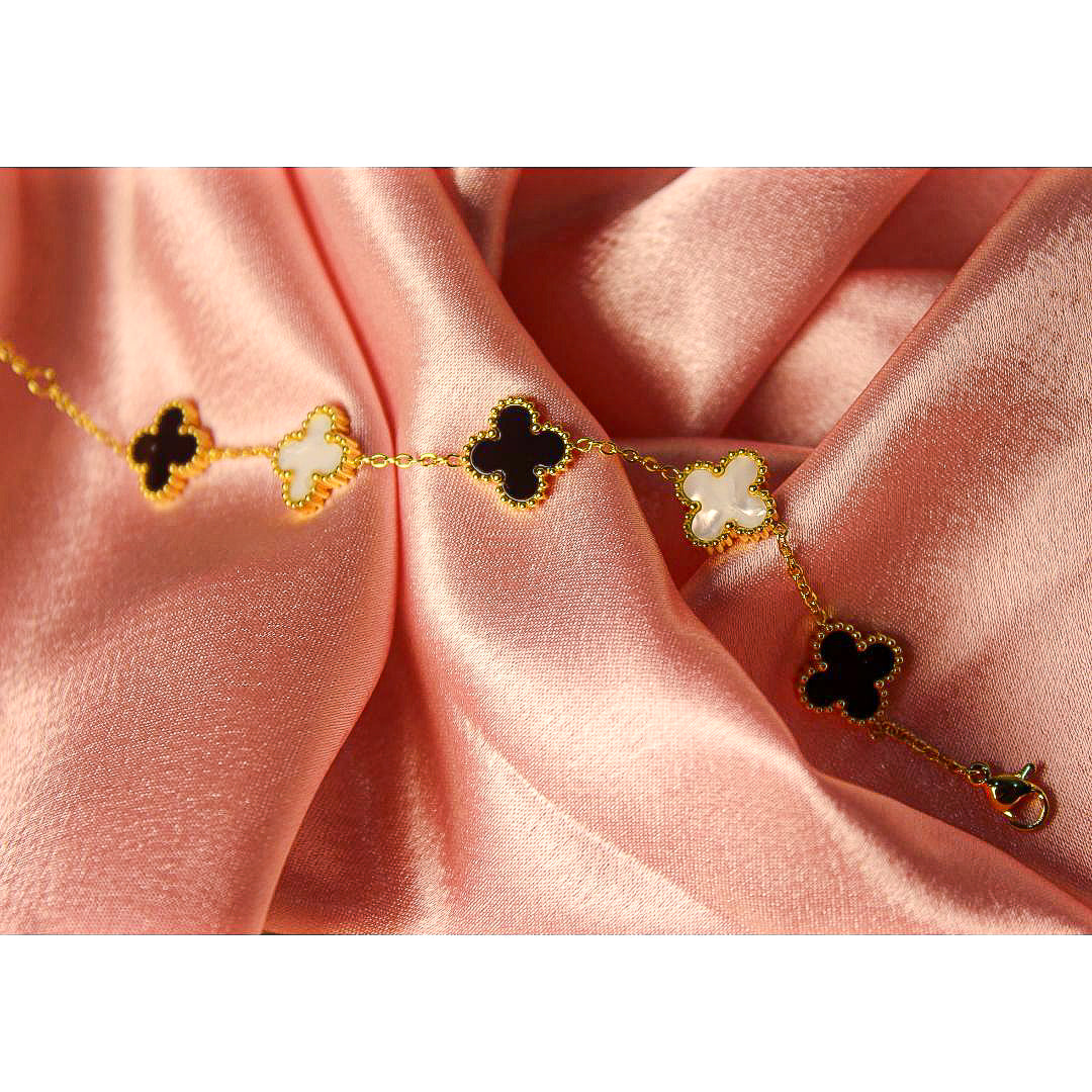 Clover bracelet