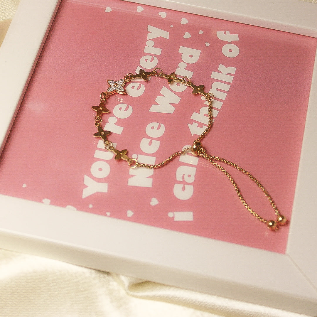 Clover adjustable bracelet
