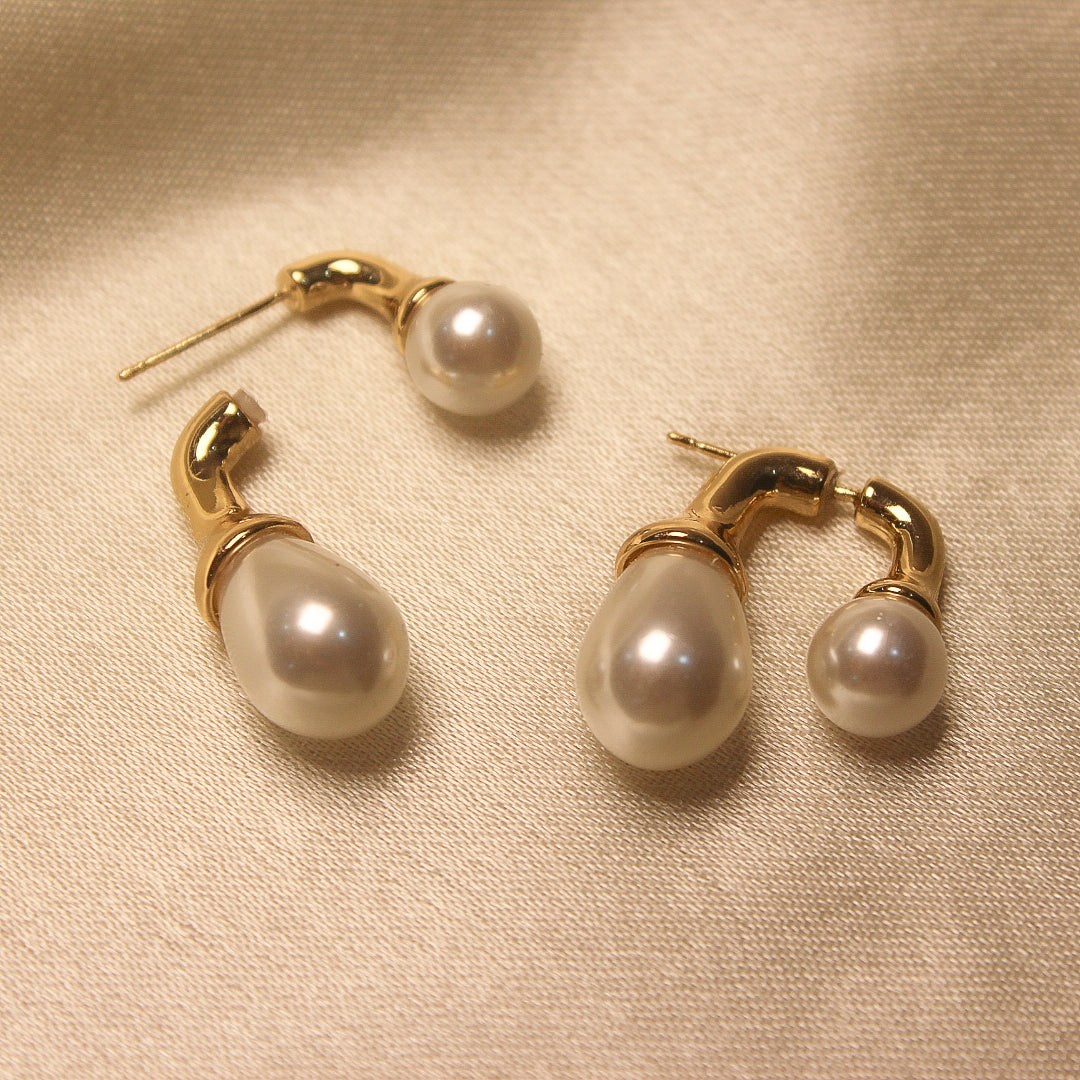 White pearl Drop earrings