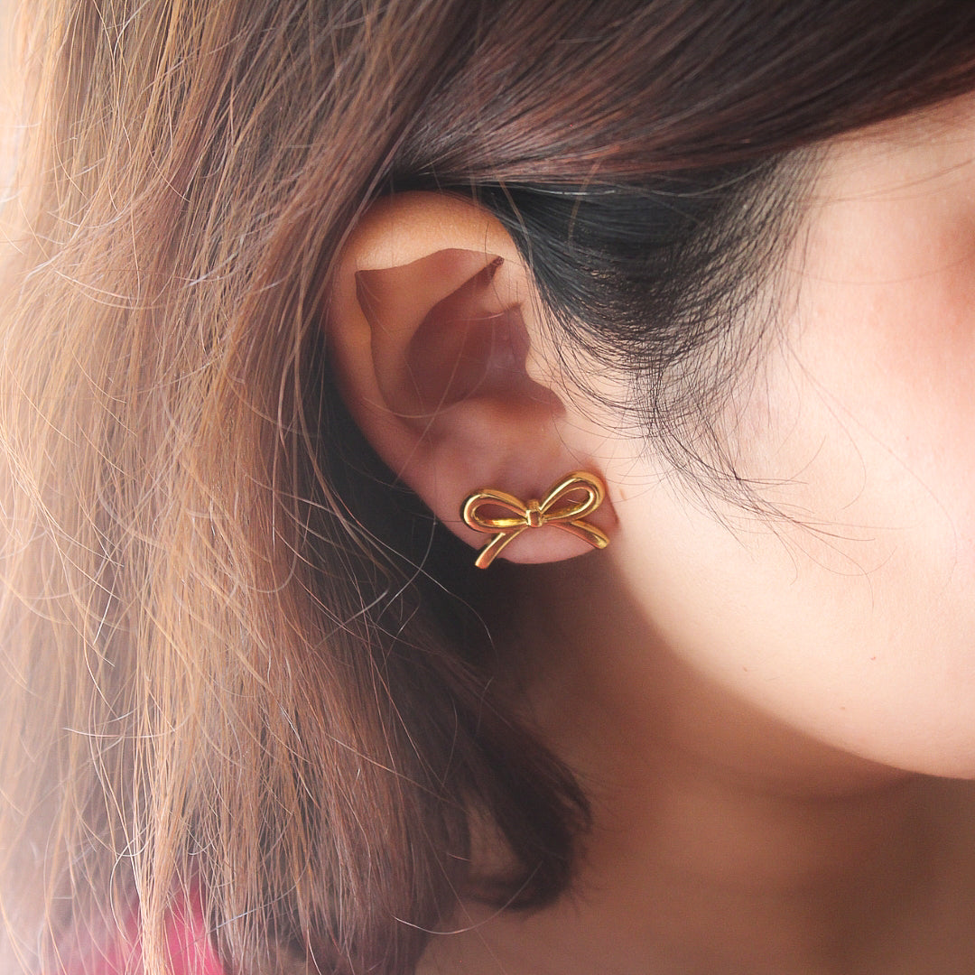 Bow earrings