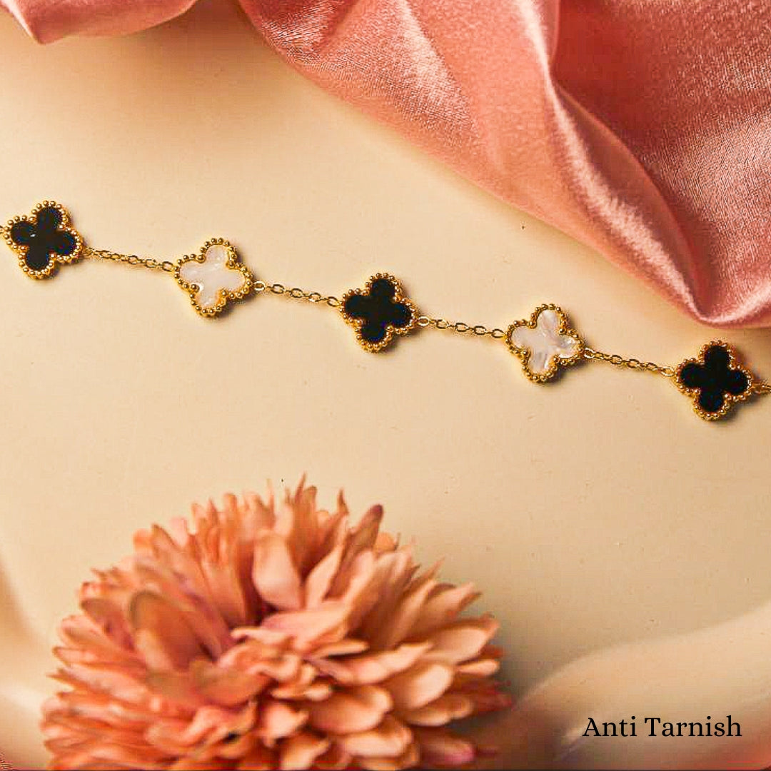 Clover bracelet