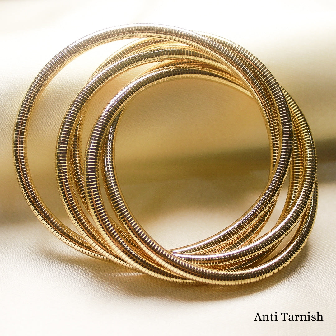 Spiral adjustable bracelet