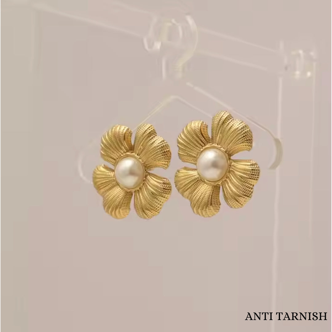 Golden flower with pearl earrings