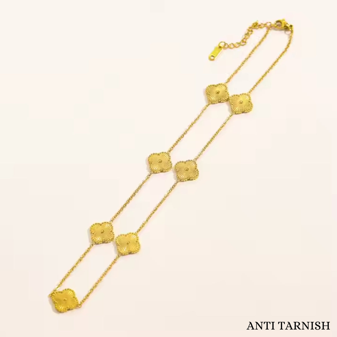 Premium Golden Clover