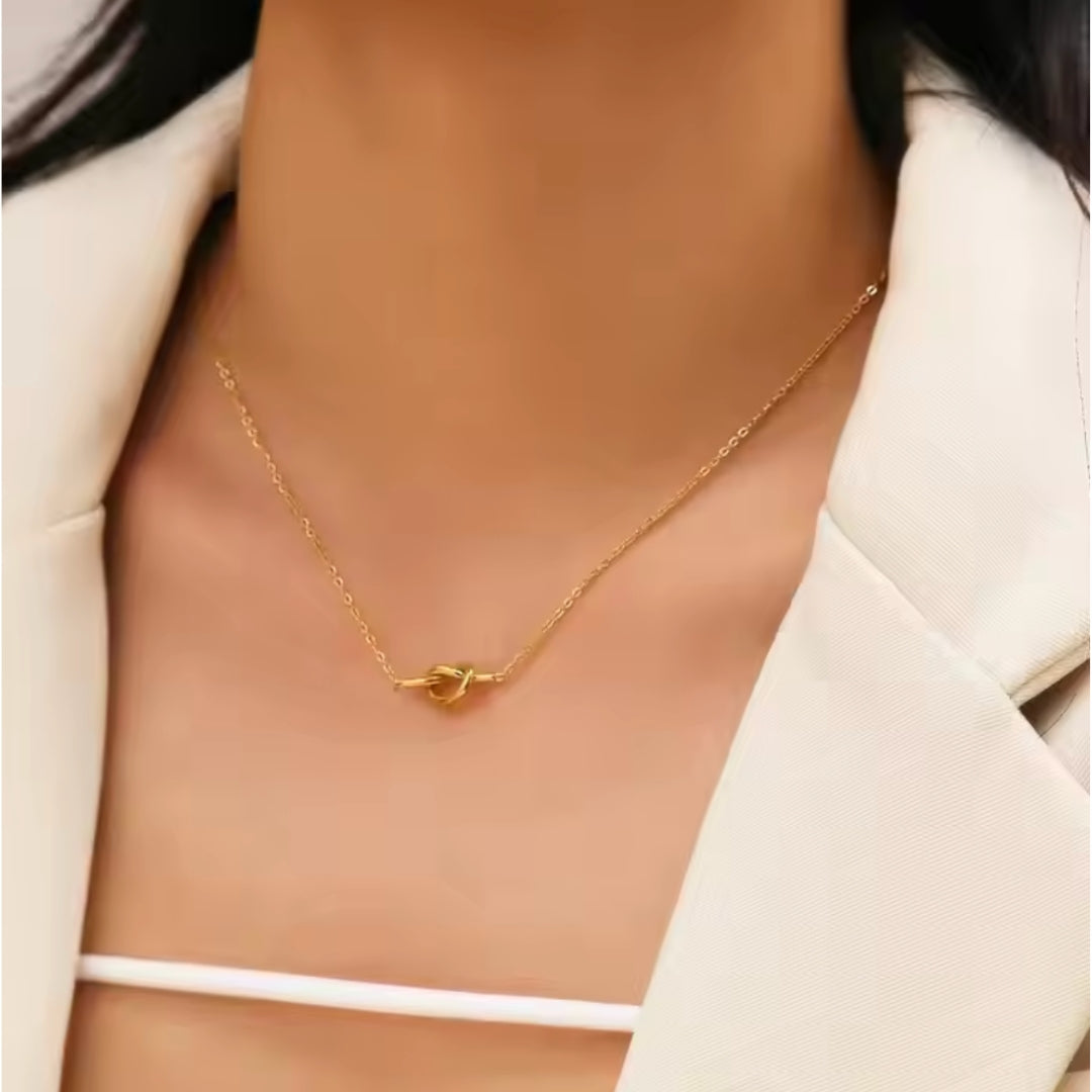 Golden Knot