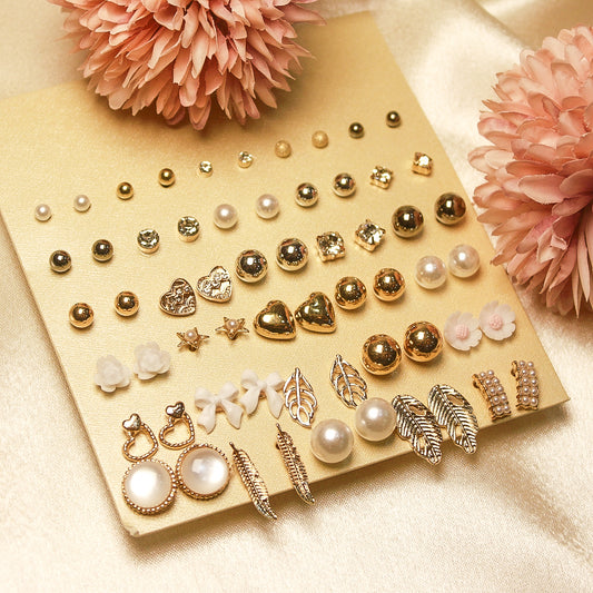 Set of 30 earrings