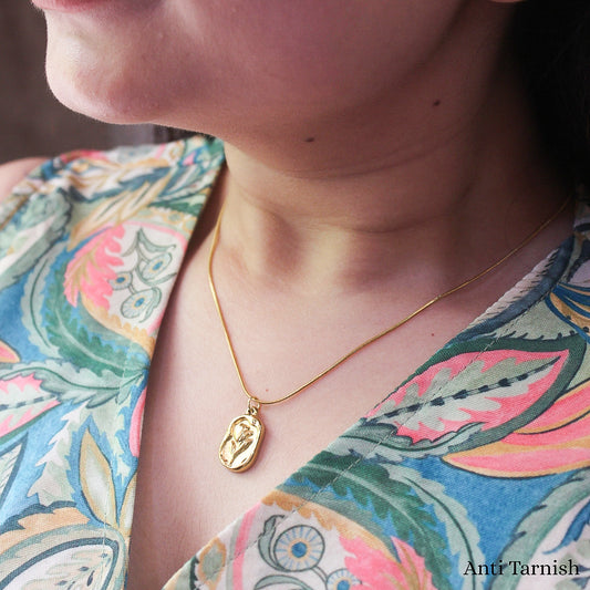 Golden Rose Necklace
