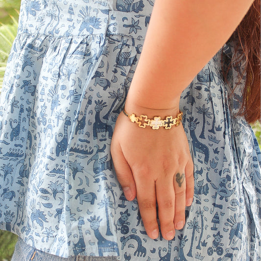 White and Black clover bracelet