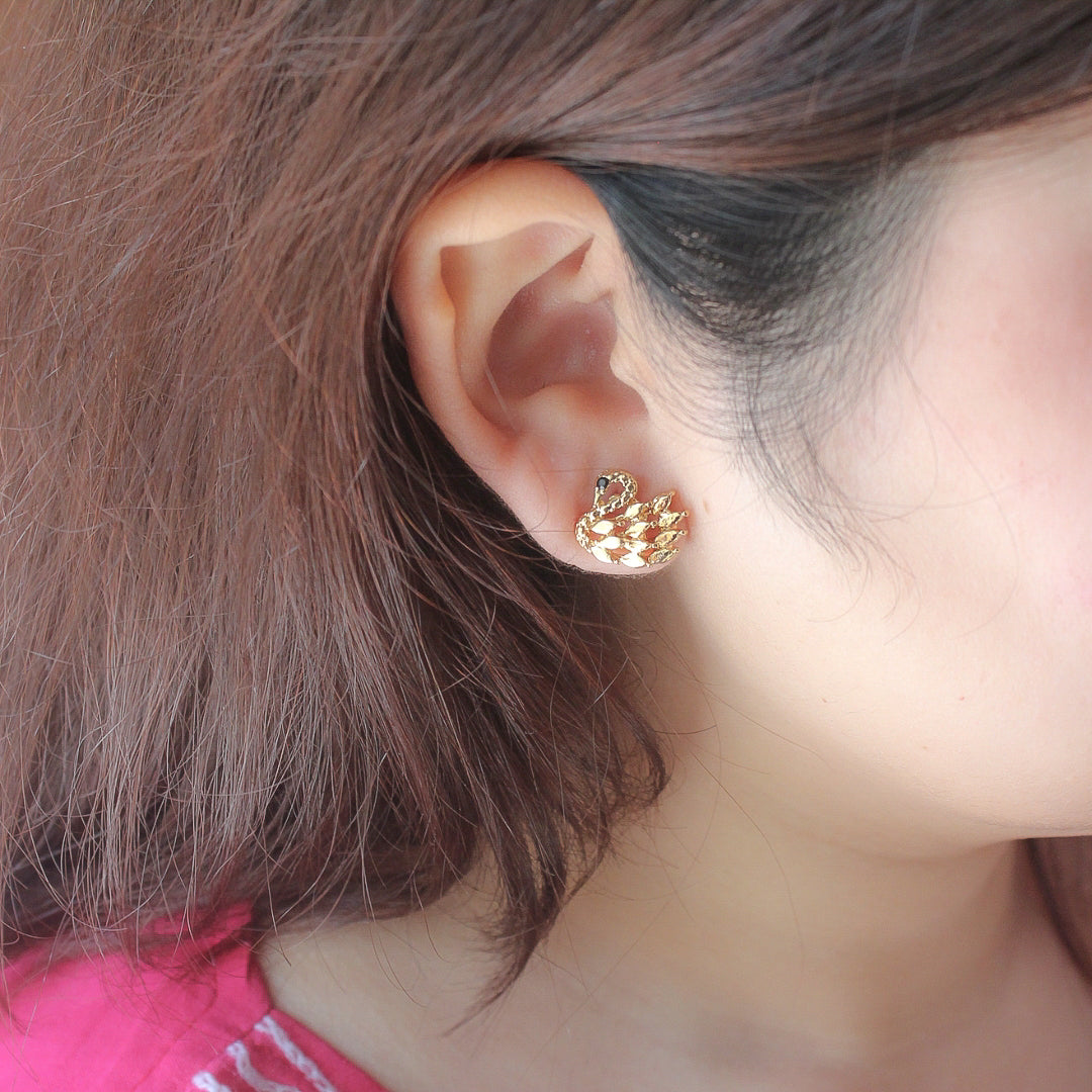 Swan Golden earrings