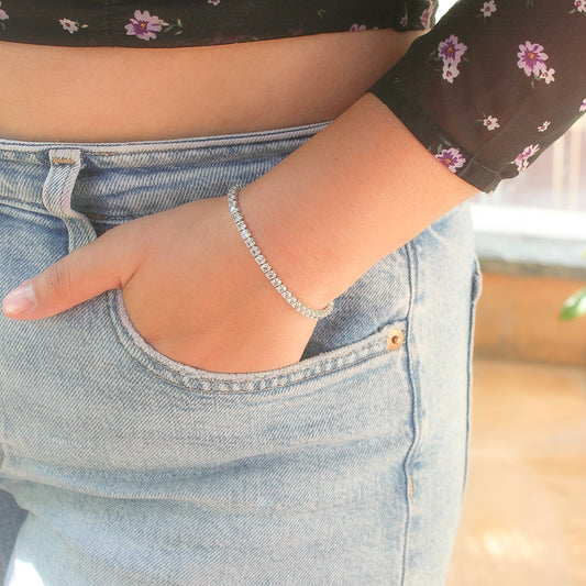 Tennis bracelet