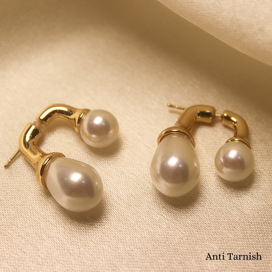White pearl Drop earrings