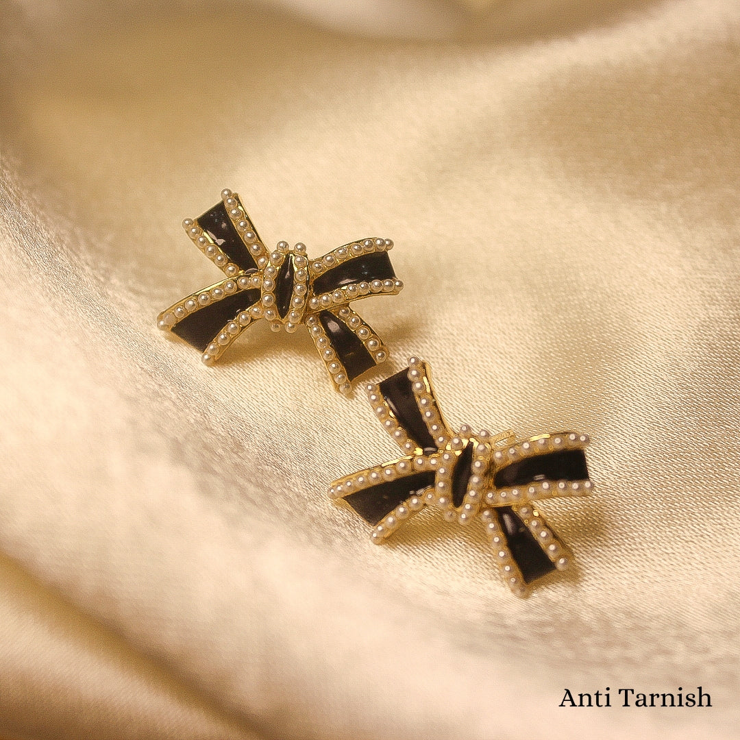 Black bow earrings